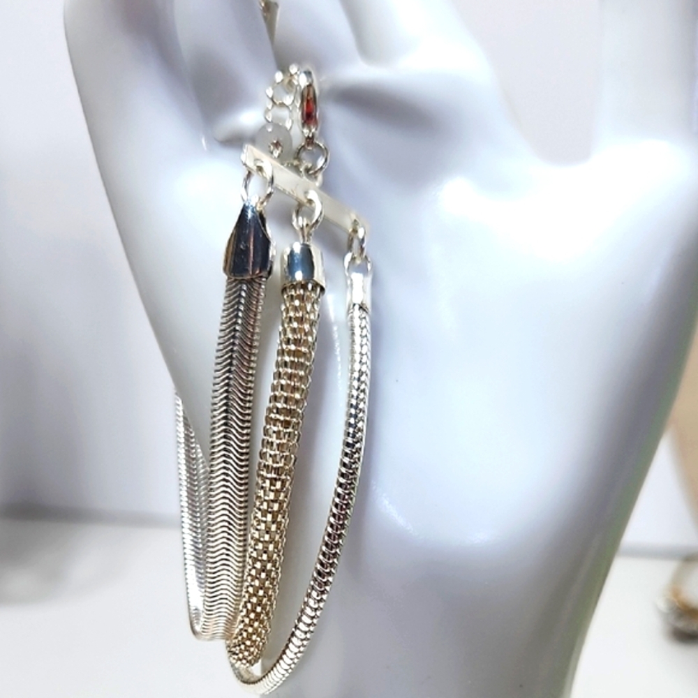 Elegant Multi-strand Silver-tone Bracelet - Picture 5 of 7